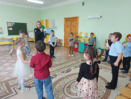"Правила дорожные, знать каждому положено!" "Правила дорожные, знать каждому положено!".
